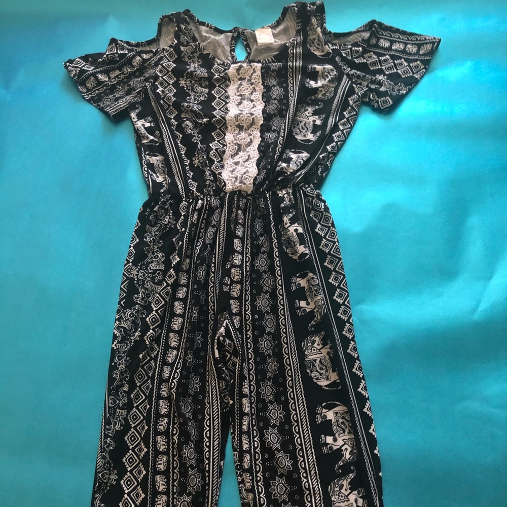 Open shoulder jumpsuit/romper